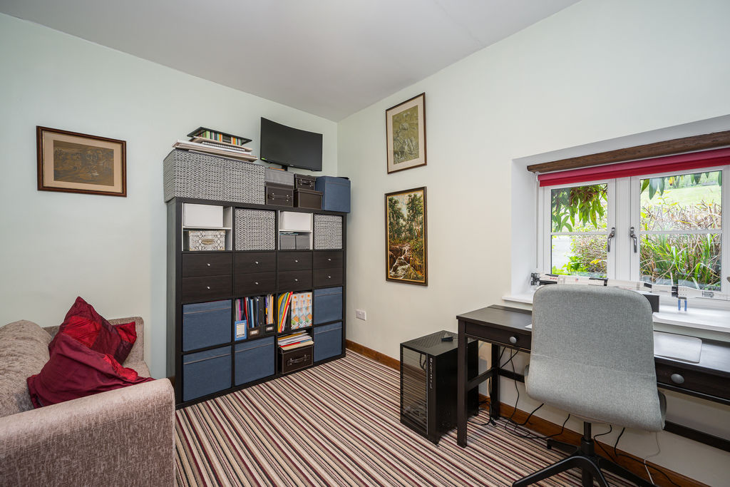 Study/Annexe- click for photo gallery